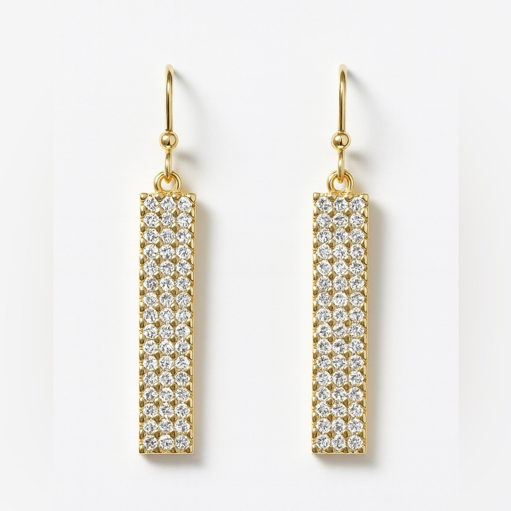 Elegant Gold Earrings With Zirconia